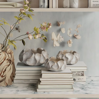 Petit pot de fleurs en ciment blanc moderne du fabricant Pot de fleurs Kit de jardin d'herbes d'intérieur Décoration d'intérieur à la mode Vente en gros