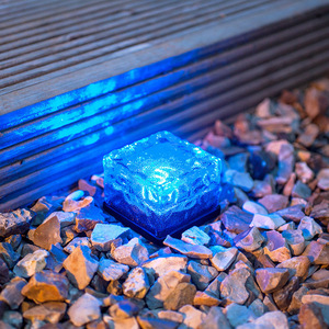 Cube <span class=keywords><strong>de</strong></span> glace en <span class=keywords><strong>verre</strong></span> créatif, 1 LED, roche solaire décorative, éclairage <span class=keywords><strong>de</strong></span> jardin, idéale pour un sentier, une allée ou une allée - Product Image 1
