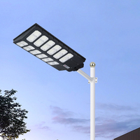 Projecteur solaire pour éclairage public LongDai 800W 1200W 2000W, étanche IP67, alimenté par énergie solaire, avec télécommande