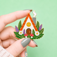 Broches personnalisées en métal pour vêtements, accessoires de mode, plaquées, irrégulières, mignonnes, en émail souple ou dur, sur le thème de la maison