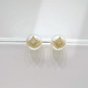 Prix usine Boucles d'oreilles tendance en argent 925 et zircon, petites, nouveauté 2026, style minimaliste coréen, pour mariée, avec perles vintage en or 18 carats - Product Image 1