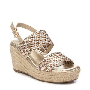 Sandalo con Zeppa da Donna Xti 143826, Stile Espadrillas con Cinturini Intrecciati Oro Metallizzato - Product Image 2