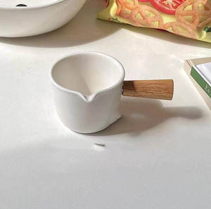 Casserole en céramique blanche de meilleure qualité pour la maison Bec verseur Pot à lait Mitigeur Cuisinière pour bébé Casserole Petite marmite - Product Image 6