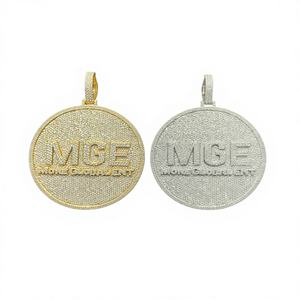 จี้สแตนเลสสตีลแบบกำหนดเอง ประดับเพชร CZ สไตล์ฮิปฮอปสำหรับผู้ชาย - Product Image 1