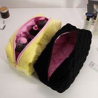 Sac d'accessoires pour sèche-cheveux avec poches intérieures Taille personnalisée Design Velours matelassé Zip Cosmétique Maquillage Maquillage Soins de la peau Outils pour cheveux