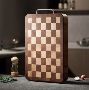 Tabla de cortar de bambú para el hogar, tabla de cortar de nogal negro, patrón de tablero de ajedrez antibacteriano de lujo ligero - Product Image 2