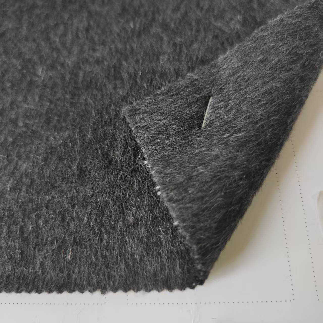 Factory Spot 590GSM 10Cashmere 70Wool Winter Double-sided Wool Fabric Fashion Casual Coat Thick Pure Wool Fabric