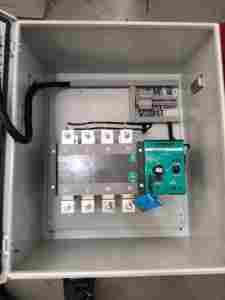 ตู้จ่ายไฟแบบ Dual Power Supply พร้อมสวิตช์โอนถ่ายอัตโนมัติ YAT400 ระบบสวิตช์โอนถ่ายอัตโนมัติ (ATS) - Product Image 1
