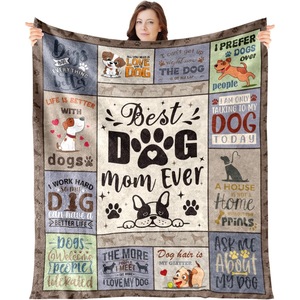 Couverture en flanelle « Dog Mom Ever », couverture de repos, couverture douillette, chaude et super douce pour lit, canapé, fauteuil, impression personnalisée, vente en gros - Product Image 1