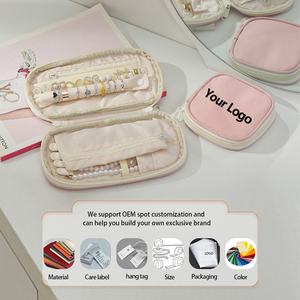 Bolsa Organizadora de Joyas con Logotipo Personalizado, MOQ Bajo Disponible. Diseño de múltiples compartimentos para viajes y almacenamiento en el hogar - Product Image 1