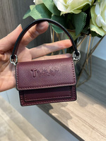 Elegante Mini Bolso de Mano con Letras en Relieve, Versátil y Sencillo, Tipo Bandolera Cuadrado, Tamaño 8.5-4.5-6.5cm