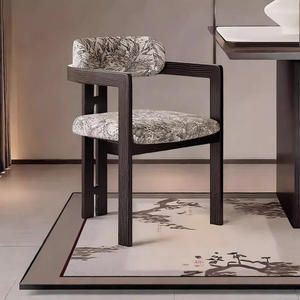 Silla de Comedor de Madera Maciza Estilo <span class=keywords><strong>Matera</strong></span> <span class=keywords><strong>Italiano</strong></span>, de Lujo Ligero y Alta Gama, con Características Personalizables, Diseño de Tres Patas, Hecho en China - Product Image 6