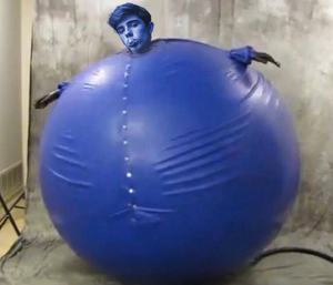 Venta caliente PVC/TPU traje inflable <span class=keywords><strong>de</strong></span> arándano juego <span class=keywords><strong>de</strong></span> rol traje inflable - Product Image 3