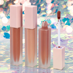 Lápiz Labial Cosmético Personalizado al Por Mayor 65 Colores de Moda Popular Terciopelo Rojo Oscuro Intenso Brillo Dorado Líquido Mate - Product Image 4
