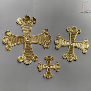 Tùy chỉnh đa kích thước màu vàng thiết kế Phụng Vụ Burgundy thêu Acrylic Đính cườm chéo sắt trên hat các bản vá lỗi cho quần áo - Product Image 5