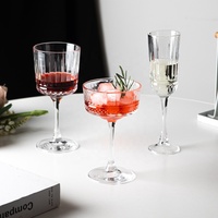 Groothandel Vintage Geprefelde Cocktailglazen Transparante Champagne Fluiten Pasa Gestreepte Wijnkelken voor Bruiloften HORECA