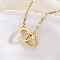 Bijoux Tendance Femme 2026 Style Français Collier Chaîne Clavicule en Acier Inoxydable Plaqué Or 18 carats avec Double Cœur Entrelacé