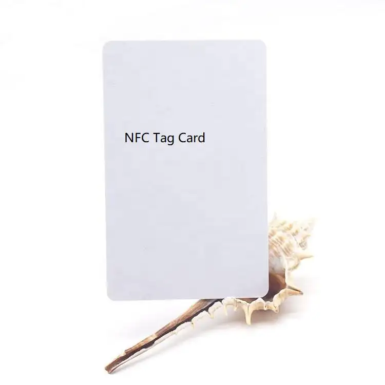 Smart card RFID all'ingrosso pvc IC smart tag \ nfc card 215 \ RFID smart Ntag213/Ntag215 NFC card
