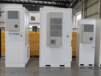 Système de stockage de batterie au lithium LiFePO4 WATTSOLAR 112KWH 215KWH 241KWH, armoire BESS, onduleur hybride tout-en-un 50KW 100KW 125KW