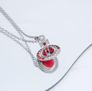 <span class=keywords><strong>Collana</strong></span> con Catene e Ciondolo a Forma di <span class=keywords><strong>Saturno</strong></span> e Stella alla Moda all'Ingrosso per Donna e Uomo, Girocollo in Metallo per Donna, Orecchini e Gioielli - Product Image 4