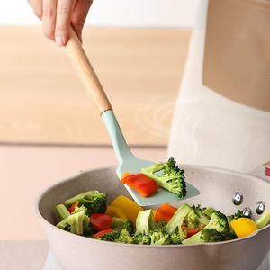 Nouvel ensemble d'ustensiles de cuisine en silicone 12 pièces, accessoires et outils, ustensiles de cuisine en silicone avec manche en bois - Product Image 4