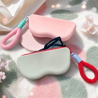 Étui à lunettes en silicone rigide entièrement personnalisable avec poignée en tissu pelucheux, fermeture éclair spacieuse, idéal pour les voyages, cadeau