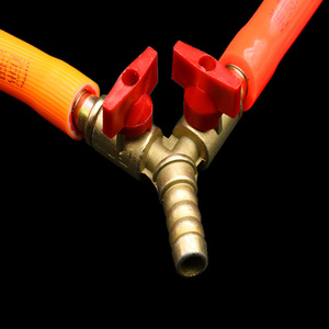 Le connecteur à trois <span class=keywords><strong>voies</strong></span> en laiton populaire en forme <span class=keywords><strong>de</strong></span> Y divise précisément le débit et contrôle la transmission du fluide - Product Image 6