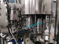 Ligne de production complète et automatique de machines de remplissage de boissons gazeuses, de sodas, de boissons gazeuses au CO2, de boissons gazeuses en plastique PET