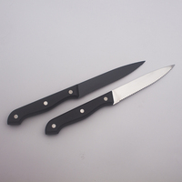 Couteaux de cuisine en gros à prix abordable, manche forgé en ABS, acier inoxydable dentelé, couteau à viande argenté et noir, couteau à steak