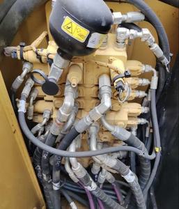 Excavatrice sur chenilles hydraulique d'occasion 305.5E2 5,5 tonnes en bon état pour la construction et l'agriculture, moteur, pompe, boîte de vitesses, prix neuf 2024 - Product Image 6