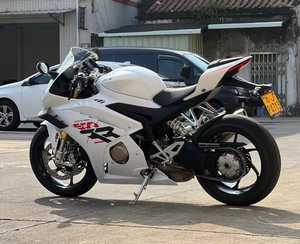 Moto <span class=keywords><strong>de</strong></span> route sportive 500cc, bicylindre refroidi par liquide, ABS, légère, agile, haute vitesse, performance d'entrée <span class=keywords><strong>de</strong></span> gamme, abordable - Product Image 3
