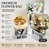 Bolsa de Regalo de Lujo con Espejo Plateado y Diseño Floral, Superficie Cromada Reflectante, para Presentaciones de Alta Gama en Instagram