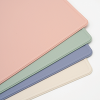 Nouveau design de qualité alimentaire anti-taches antidérapant pour tout-petits tapis de table pour manger napperon en silicone pour enfants