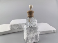 Diffuseur de parfum de voiture en verre carré de 10 ml avec bouchon en bois, pendentif désodorisant suspendu pour grille d'aération