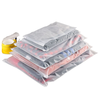 Vente directe usine, échantillon gratuit : Fermeture éclair transparente en plastique à glissière pour vêtements imperméables, emballage de t-shirts et chaussures, avec soufflet latéral.