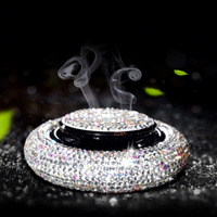 Diffuseur d'air multifonctionnel pour voiture en forme de soucoupe volante, orné de strass : diamant blanc, diamant rouge, diamant noir, diamant gris, menthe, plastique naturel