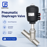 Vanne à siège incliné pneumatique en acier inoxydable sanitaire de type Y, personnalisée en usine, pour milieux huileux, avec extrémités à serrage
