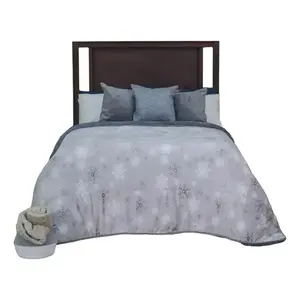 Manta Carla Depot Matrimonial King Size con Patrón Geométrico Reversible de Poliéster para Todas las Temporadas, Cubrecama Moderno - Product Image 3