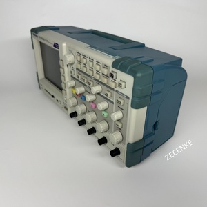 1 Unidad de Osciloscopio Digital Tektronix TPS 2024B de 200MHz y 4 Canales USADO - Product Image 4