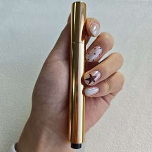 Lápiz Voluminizador de Labios Extremo en Tubo Dorado de Lujo al por Mayor, Brillo y Humectación Duradera, Relleno de Labios con Ácido Hialurónico - Product Image 2