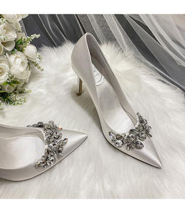 Chaussures de mariée en cristal pour mariage, robe en satin champagne, chaussures de demoiselle d'honneur, chaussures blanches à talons aiguilles - Product Image 3