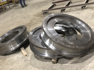 Кованые заготовки из легированной стали 42CrMo4 1,7225 <span class=keywords><strong>AISI</strong></span> <span class=keywords><strong>4140</strong></span> закалки и закалки - Product Image 3
