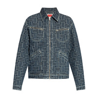 Jaket Denim Sporty Kustom OEM untuk Pria Musim Semi dengan Logo Kulit Jacquard Berperekat, Kantong dengan Ritsleting, Desain Terstruktur yang Ramping