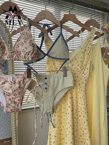 MLY Biquínis Fio Dental Bandagem Sexy Femininos com Logo Personalizado e Etiqueta Privada Moda Praia e de Banho com Estampa de Design para Mulheres - Product Image 3