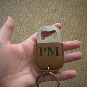 Khóa móc chìa khóa mở chai YY Factory, chất liệu da, có in logo, mở nắp chai bia bằng thép không gỉ, quà tặng phù rể dành cho nam giới - Product Image 6