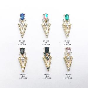 Nouveauté 3D cristal Nail Art strass breloques creux <span class=keywords><strong>Triangle</strong></span> goutte d'eau AB couleur métal déco produit de beauté pour ongles - Product Image 3