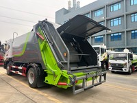 Camion à ordures compacteur diesel Dongfeng Euro 3 Emission 9100 kg Poids total 3800 cc Moteur à essence Transmission manuelle 4X2 Moteur et boîte de vitesses
