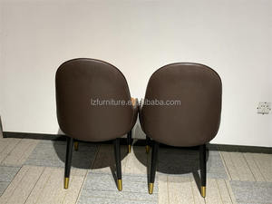 Sillas de Comedor Nórdicas de Lujo con Patas de Metal, Tapicería de Cuero PU, Muebles de Comedor Modernos, Duraderos, Ajustables y Extensibles, Personalizables - Product Image 5