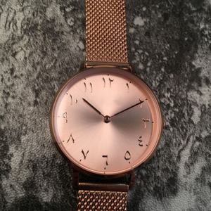 Reloj de Moda para Mujer con Correa de Cuero y Acero Inoxidable, Logotipo Personalizado, Cristal, 36 mm, Números Arábigos, Dorado, Movimiento de Cuarzo Japonés, Resistente al Agua - Product Image 6