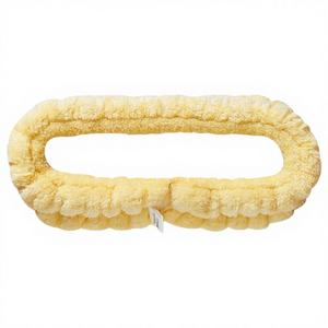 H.E.R. Accessoires pour enfants, commande d'usine : Ensemble brosse à cheveux et bandeau de spa pour filles en coton, classiques intemporels, avec motifs Bella, La Belle et la Bête et amusants - Product Image 1